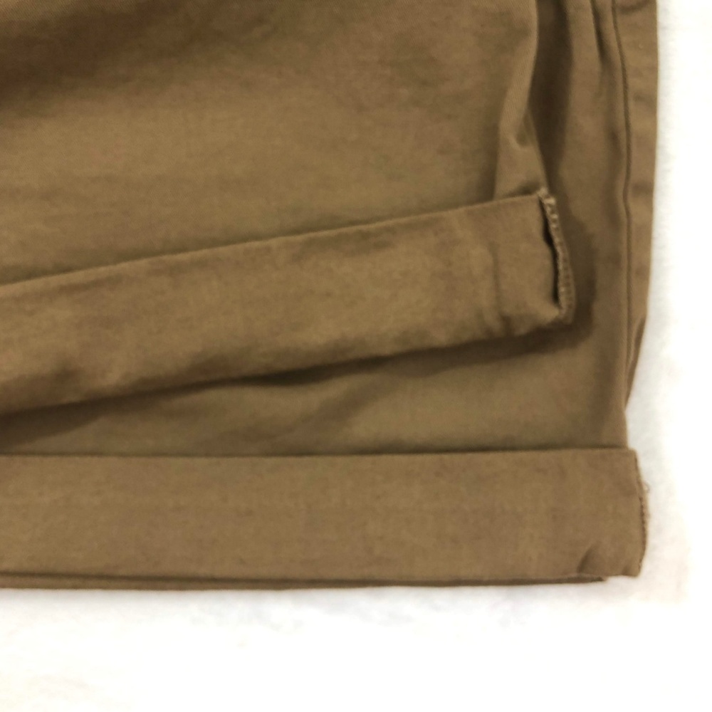 NWT Old Navy Brown Pleated Shorts - Picture 4 of 7